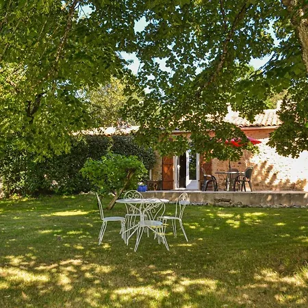 2 Bedroom Beautiful In Casa vacanze Lolme